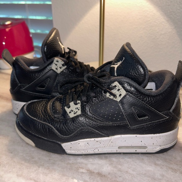 Jordan 4’s Oreos Retro size 5 youth in great conditions - Picture 4 of 4